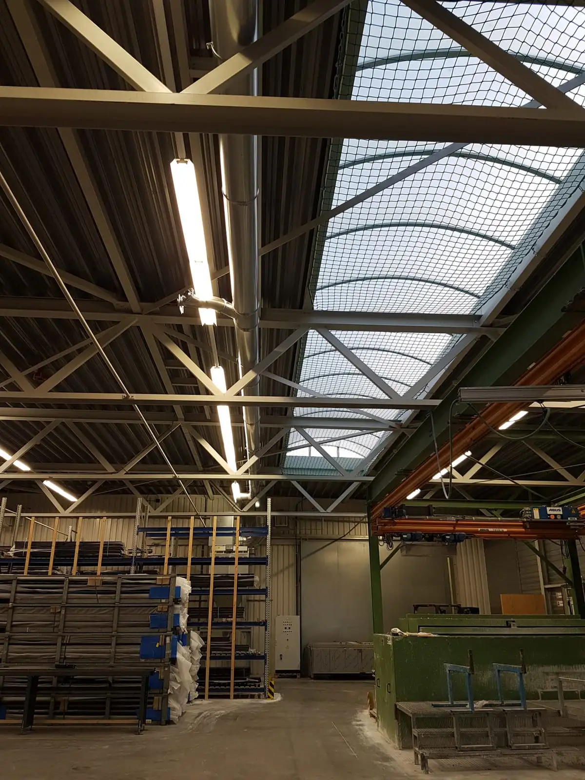 Valbeveiliging onder lichtstraten en dakkoepels